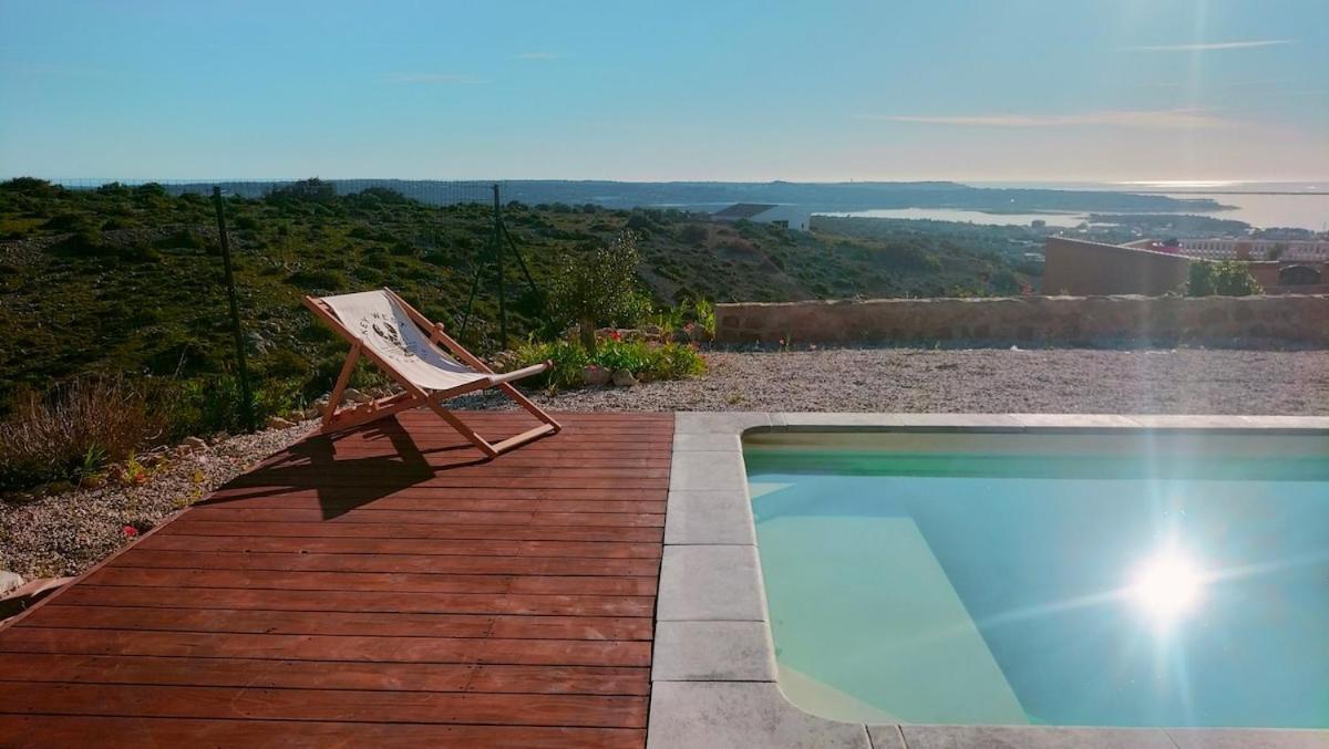 Apartment Maison Avec Vue Sur La Et Avec Piscine A *